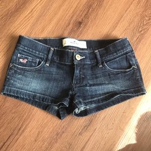 Hollister Jean shorts size 3 w26